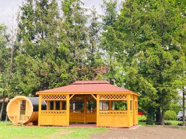 Kalinowy Sad Domki Z Jacuzzi I Sauna Mikołajki Extérieur photo